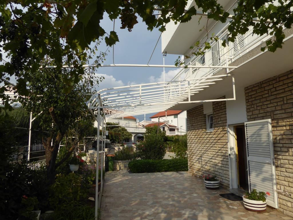 Apartments Bojanic Vodice Esterno foto
