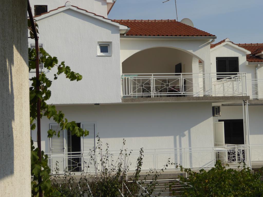 Apartments Bojanic Vodice Esterno foto