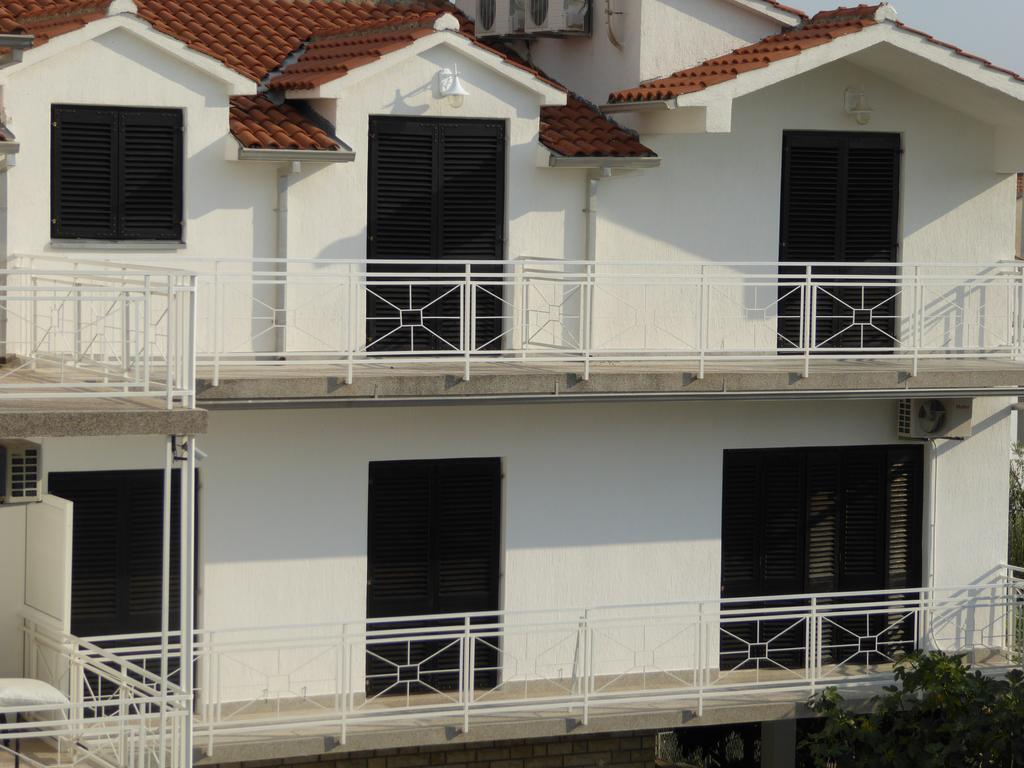 Apartments Bojanic Vodice Esterno foto