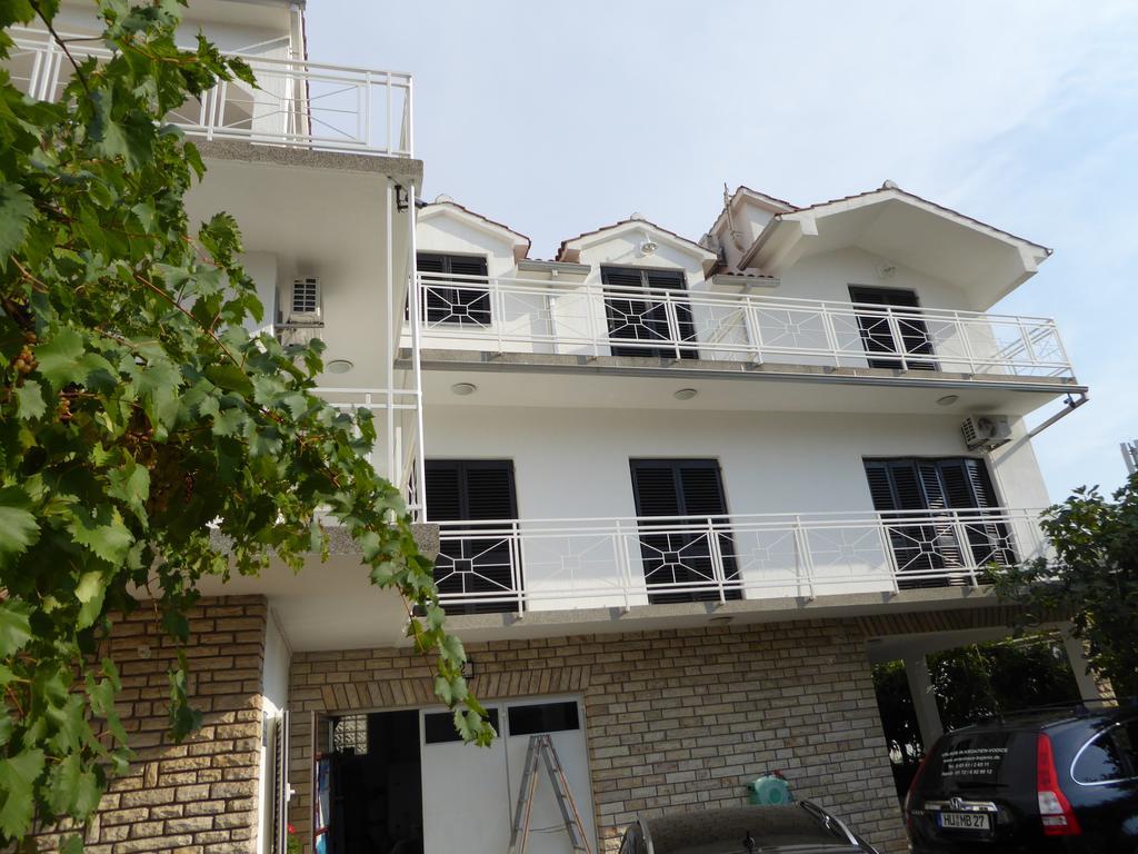 Apartments Bojanic Vodice Esterno foto